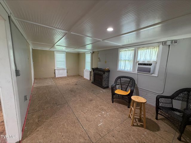 21538 Benhams Road, Bristol, VA 24202