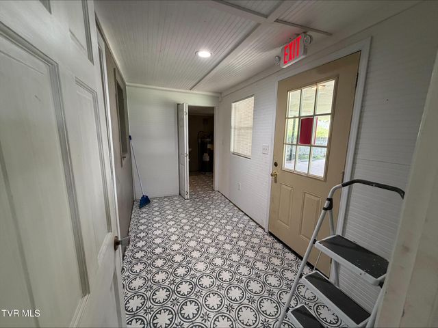 21538 Benhams Road, Bristol, VA 24202