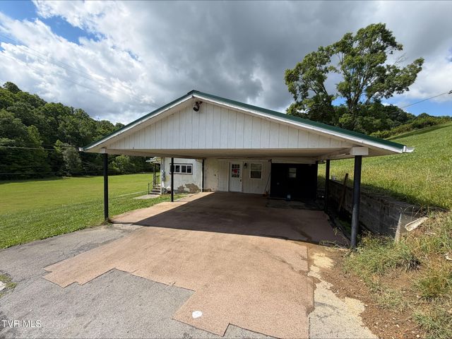 21538 Benhams Road, Bristol, VA 24202