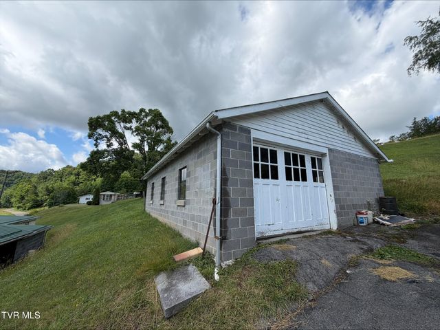 21538 Benhams Road, Bristol, VA 24202