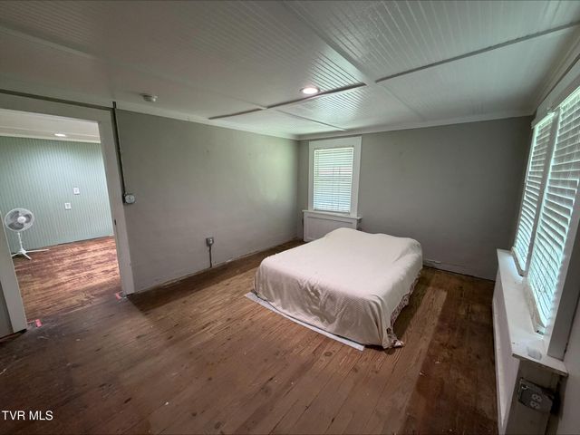21538 Benhams Road, Bristol, VA 24202