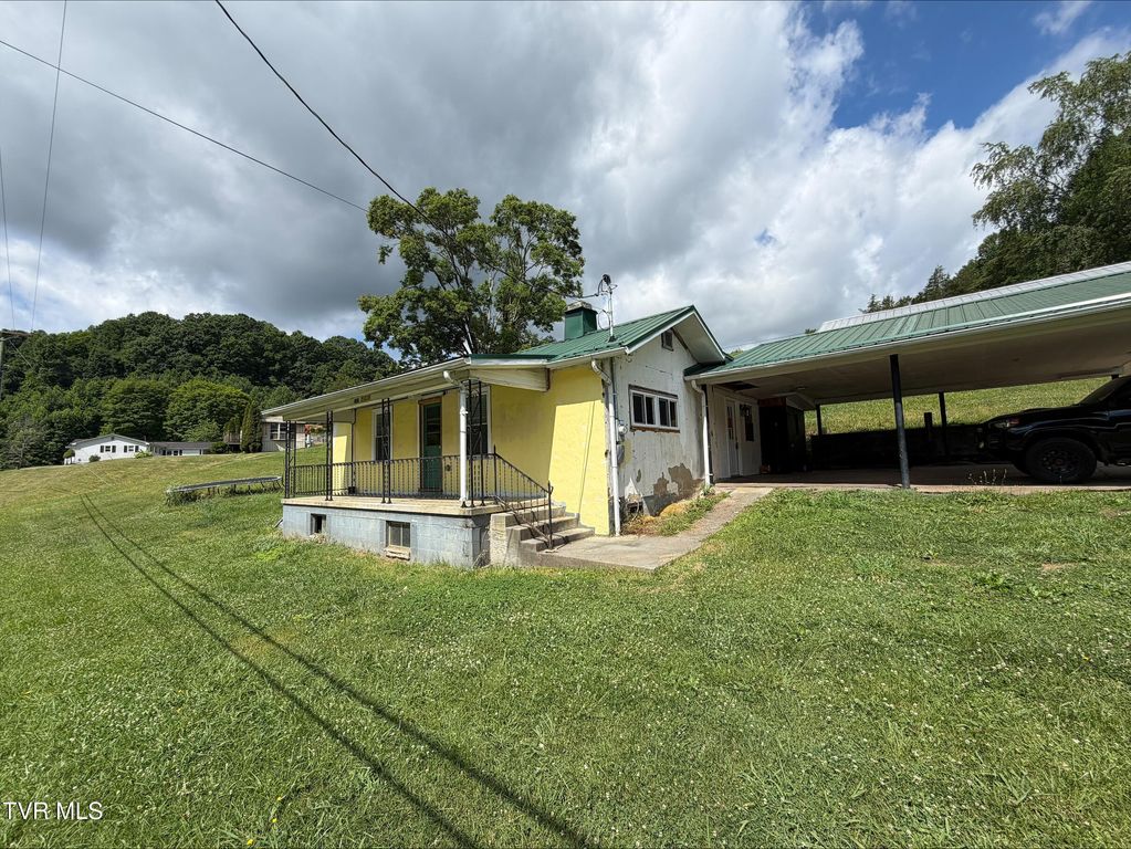 21538 Benhams Road, Bristol, VA 24202