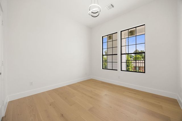 1716 Erin Street, Houston, TX 77009