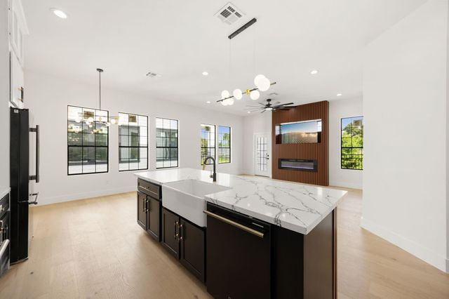 1716 Erin Street, Houston, TX 77009