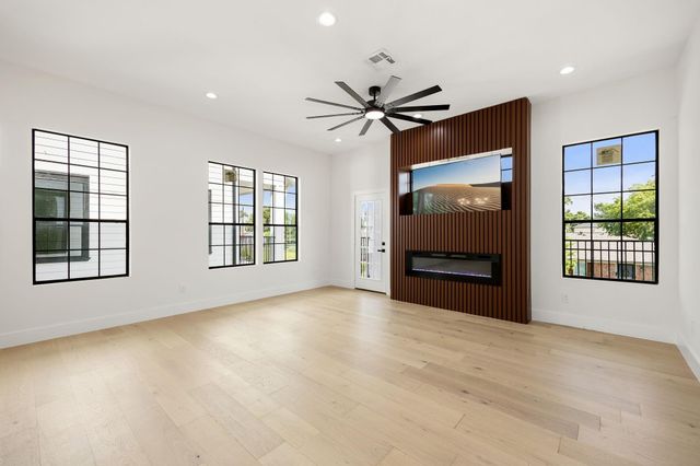1716 Erin Street, Houston, TX 77009