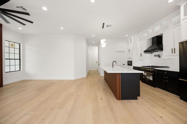 1716 Erin Street, Houston, TX 77009