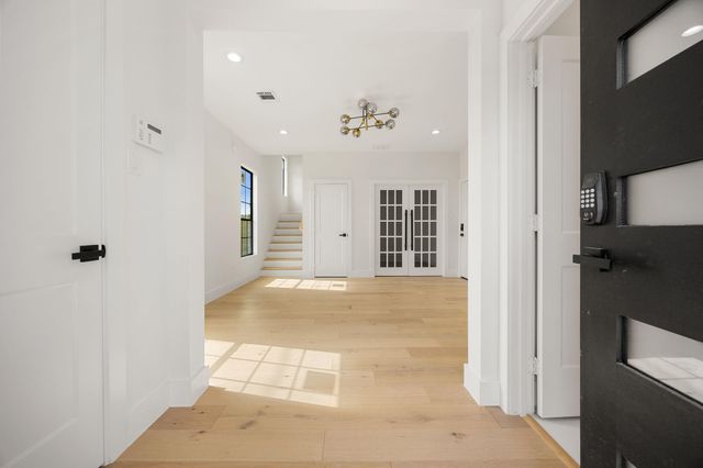 1716 Erin Street, Houston, TX 77009