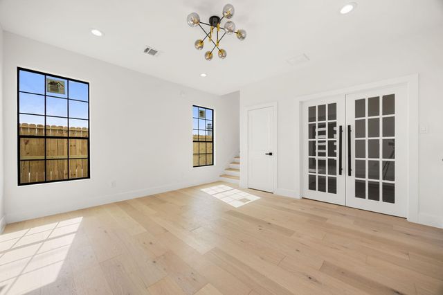 1716 Erin Street, Houston, TX 77009