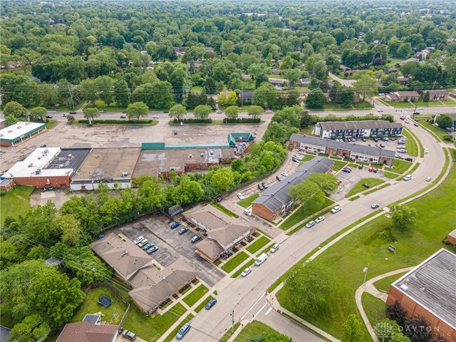 2648 Parklawn Drive, Kettering, OH 45440
