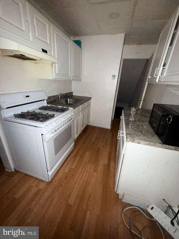 1316 EDGEWOOD AVE, Trenton, NJ 08618