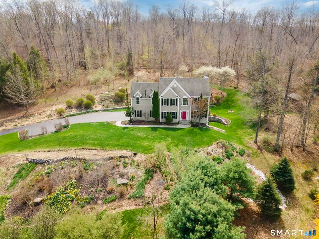 83 Valley Stream Lane, Southbury, CT 06488