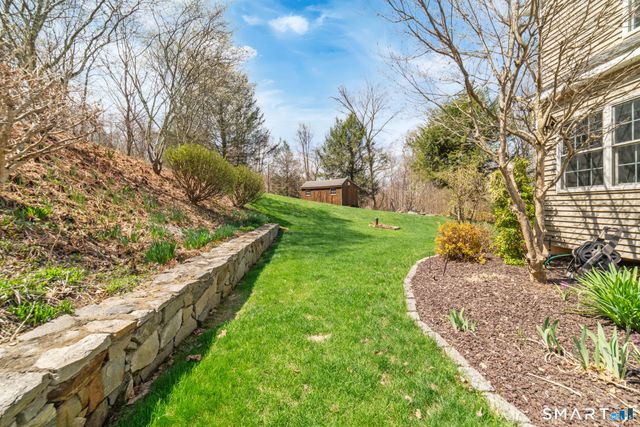 83 Valley Stream Lane, Southbury, CT 06488