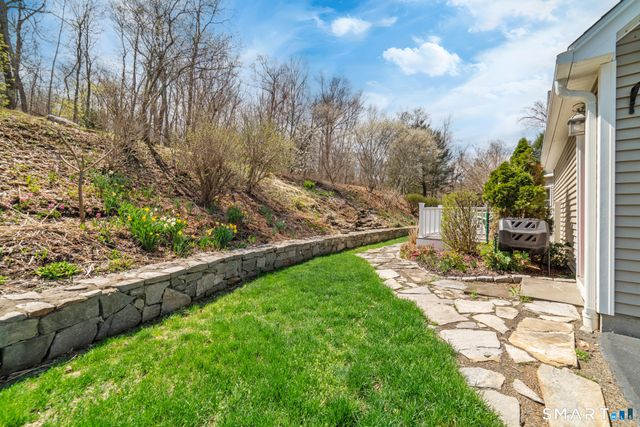 83 Valley Stream Lane, Southbury, CT 06488