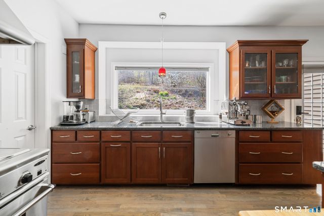 83 Valley Stream Lane, Southbury, CT 06488