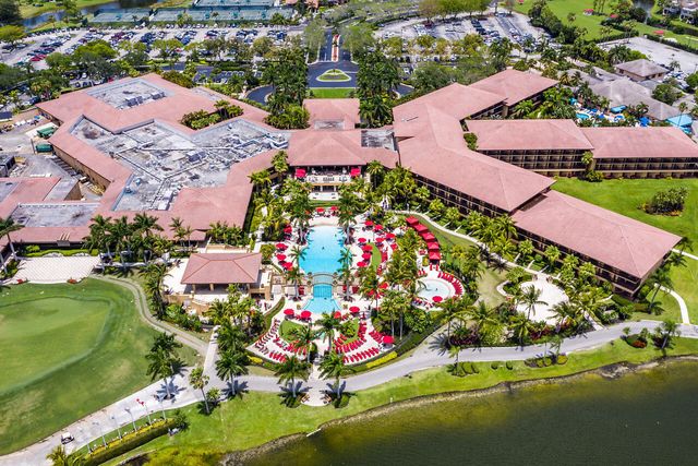 12 Marlwood Lane, Palm Beach Gardens, FL 33418