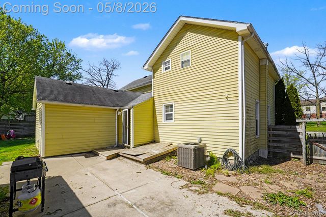 409 Fleming Street, Howell, MI 48843