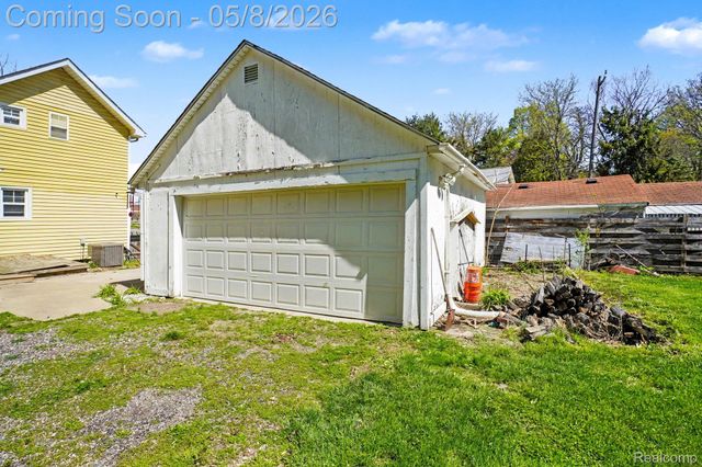 409 Fleming Street, Howell, MI 48843