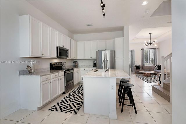 17641 SW 153rd Ct _, Miami, FL 33187