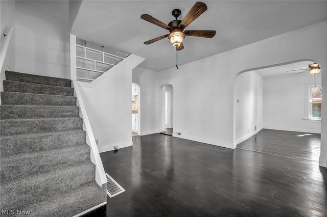 1729 Newberry Street, Cuyahoga Falls, OH 44221