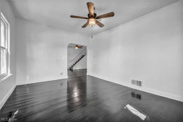 1729 Newberry Street, Cuyahoga Falls, OH 44221