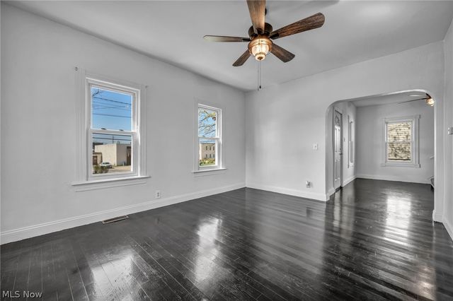 1729 Newberry Street, Cuyahoga Falls, OH 44221