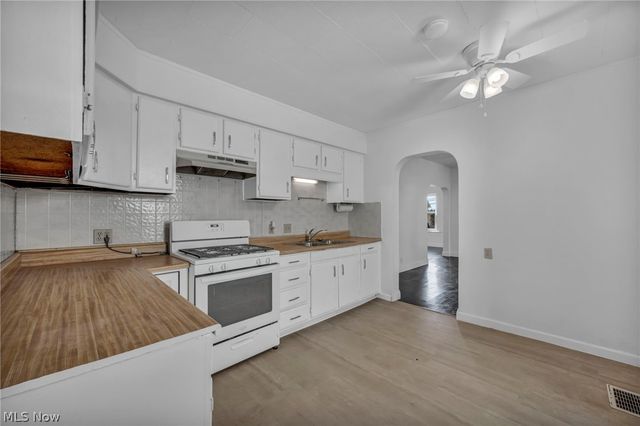 1729 Newberry Street, Cuyahoga Falls, OH 44221