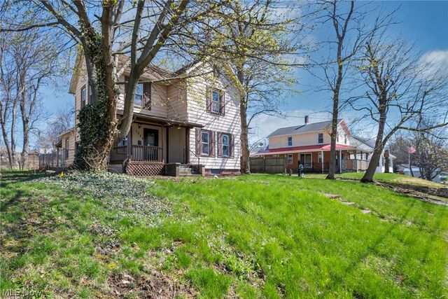1729 Newberry Street, Cuyahoga Falls, OH 44221