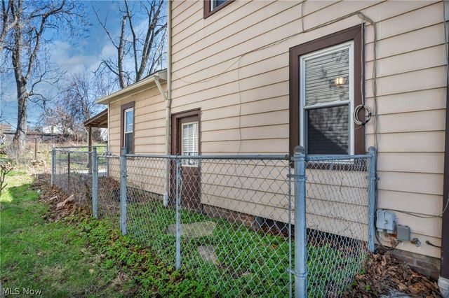 1729 Newberry Street, Cuyahoga Falls, OH 44221