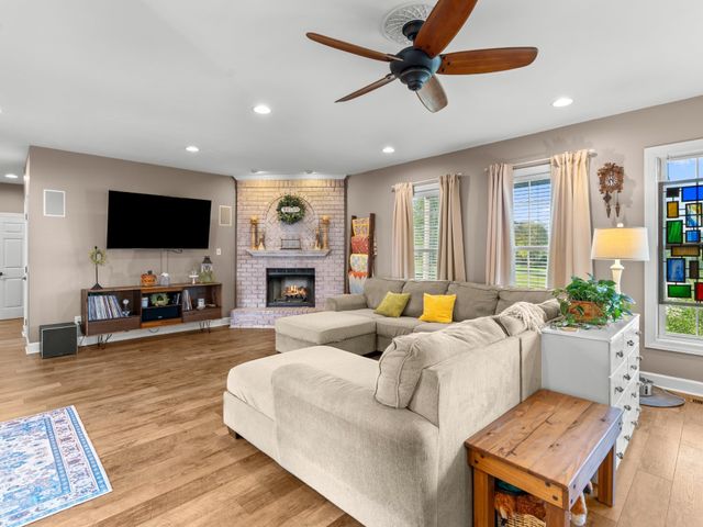 117 Pin Oak Dr, Woodbury, TN 37190
