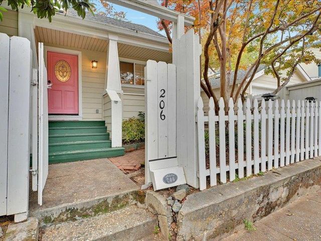 206 N Church St, Grass Valley, CA 95945