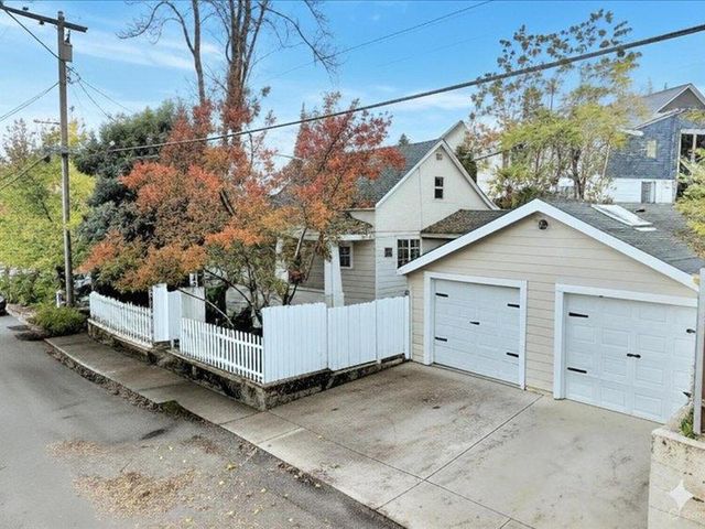 206 N Church St, Grass Valley, CA 95945