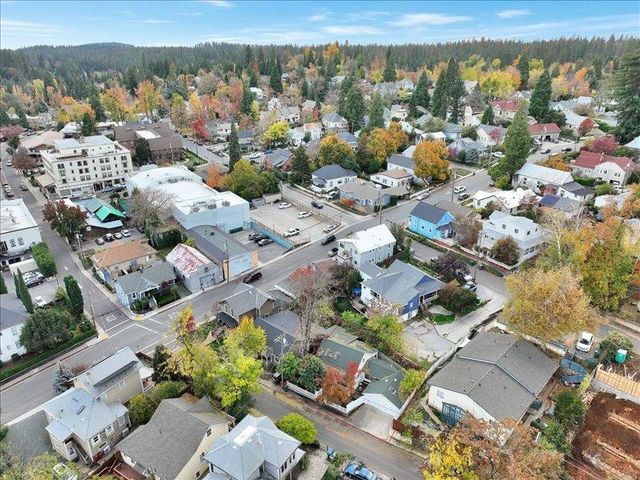 206 N Church St, Grass Valley, CA 95945