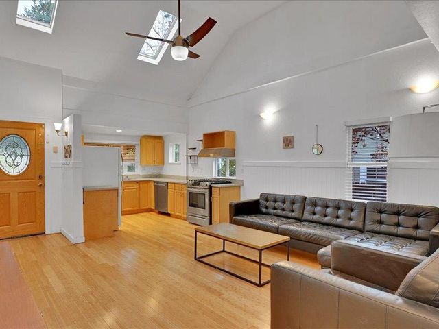 206 N Church St, Grass Valley, CA 95945