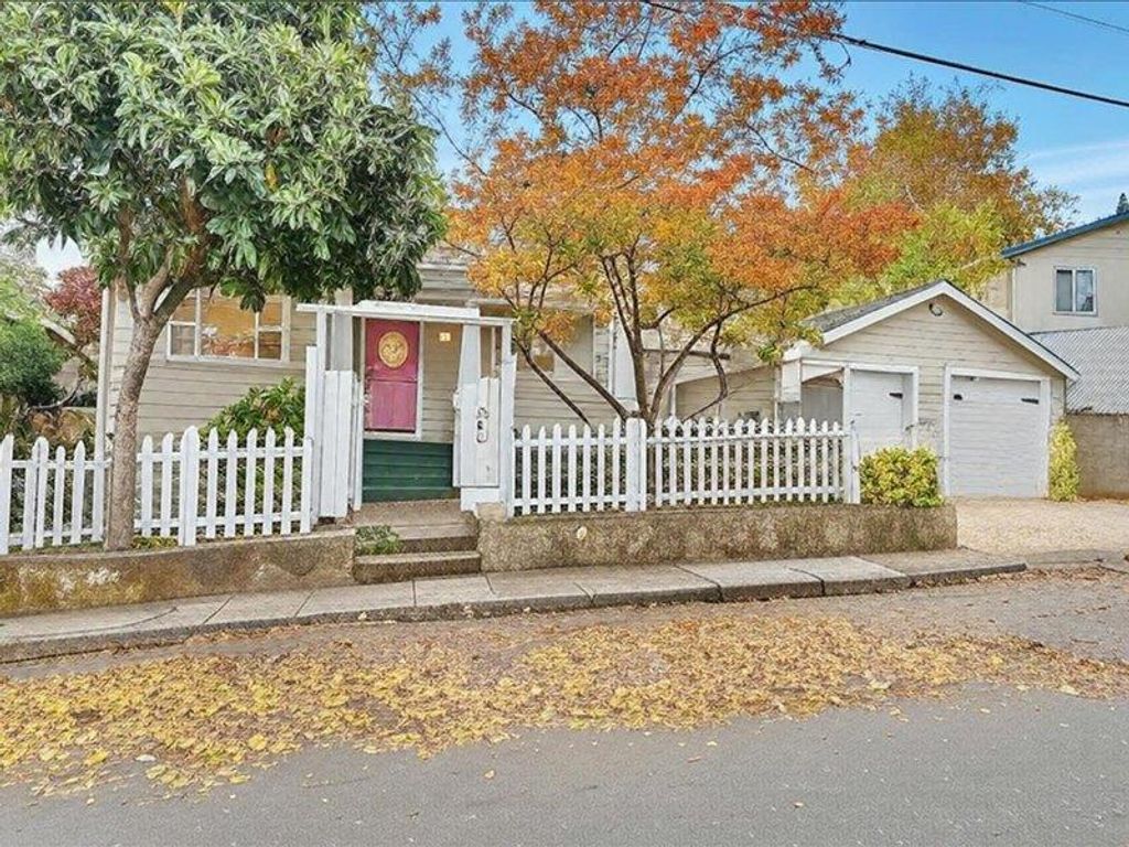 206 N Church St, Grass Valley, CA 95945