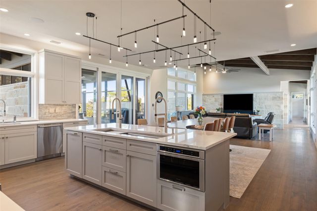 2660 Elder Hill RD, Driftwood, TX 78619