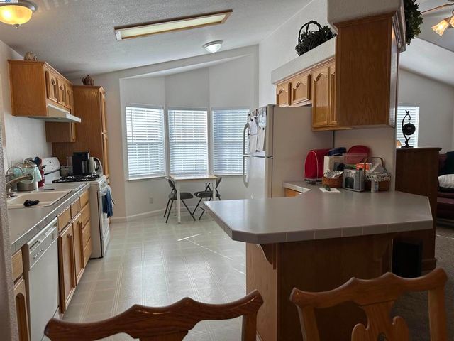 711 Old Canyon Rd, Fremont, CA 94536