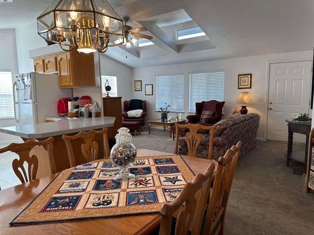 711 Old Canyon Rd, Fremont, CA 94536