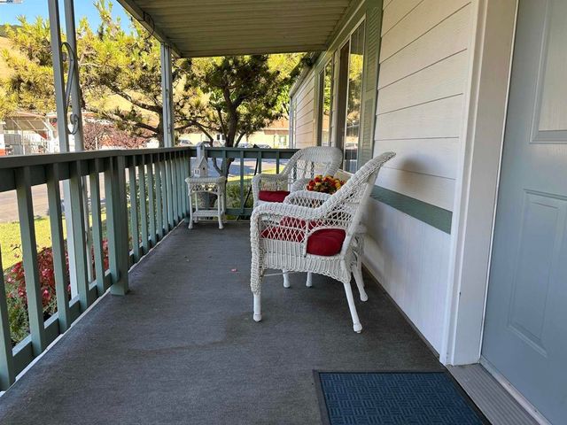 711 Old Canyon Rd, Fremont, CA 94536