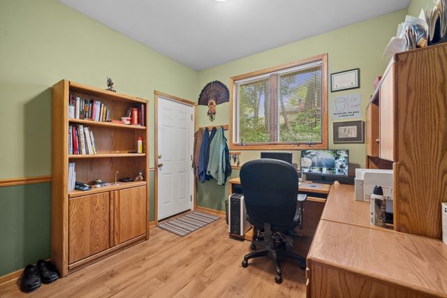26165 N Greenbriar Court, Lake Barrington, IL 60084