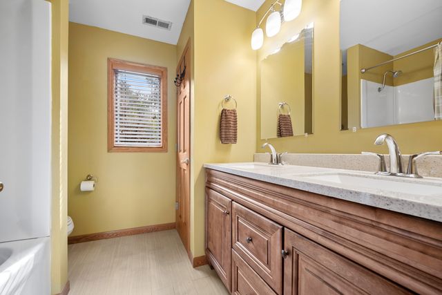 26165 N Greenbriar Court, Lake Barrington, IL 60084