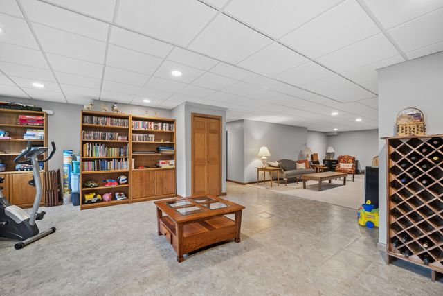 26165 N Greenbriar Court, Lake Barrington, IL 60084