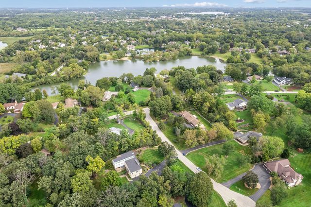 26165 N Greenbriar Court, Lake Barrington, IL 60084