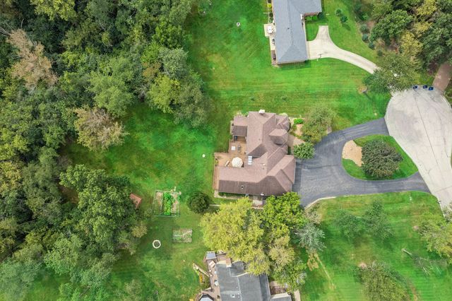 26165 N Greenbriar Court, Lake Barrington, IL 60084