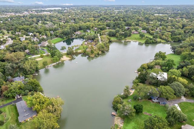 26165 N Greenbriar Court, Lake Barrington, IL 60084