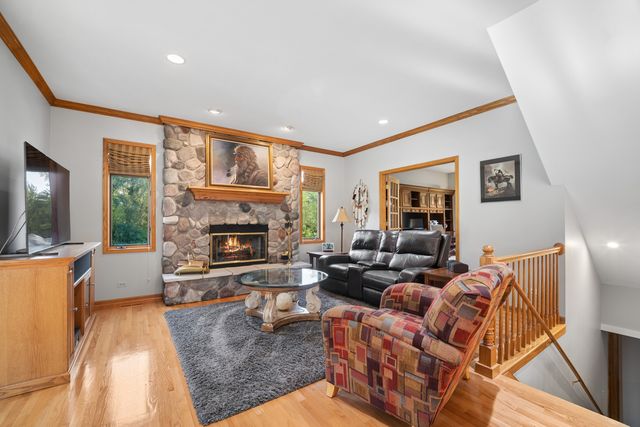 26165 N Greenbriar Court, Lake Barrington, IL 60084
