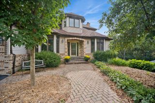 26165 N Greenbriar Court, Lake Barrington, IL 60084