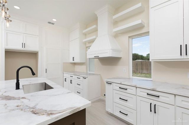4904 Duke Avenue, Mcallen, TX 78504