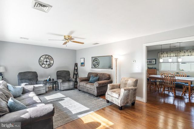 38 PINEHURST DR, Little Egg Harbor Twp, NJ 08087