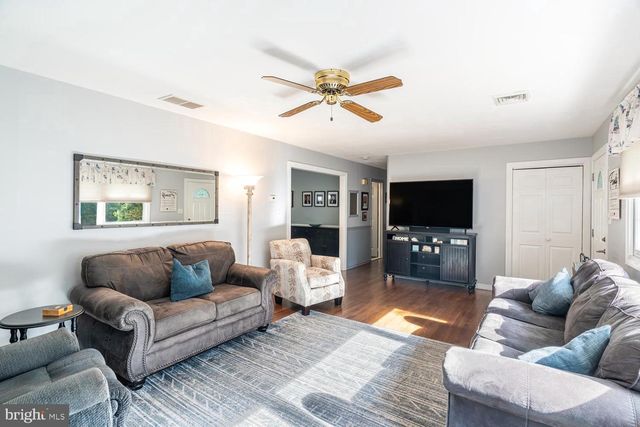 38 PINEHURST DR, Little Egg Harbor Twp, NJ 08087