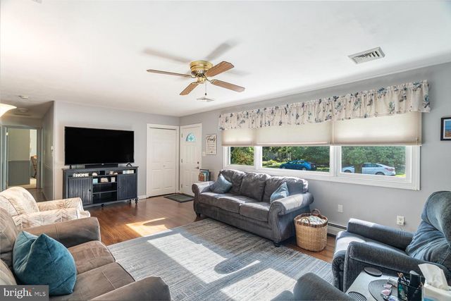 38 PINEHURST DR, Little Egg Harbor Twp, NJ 08087
